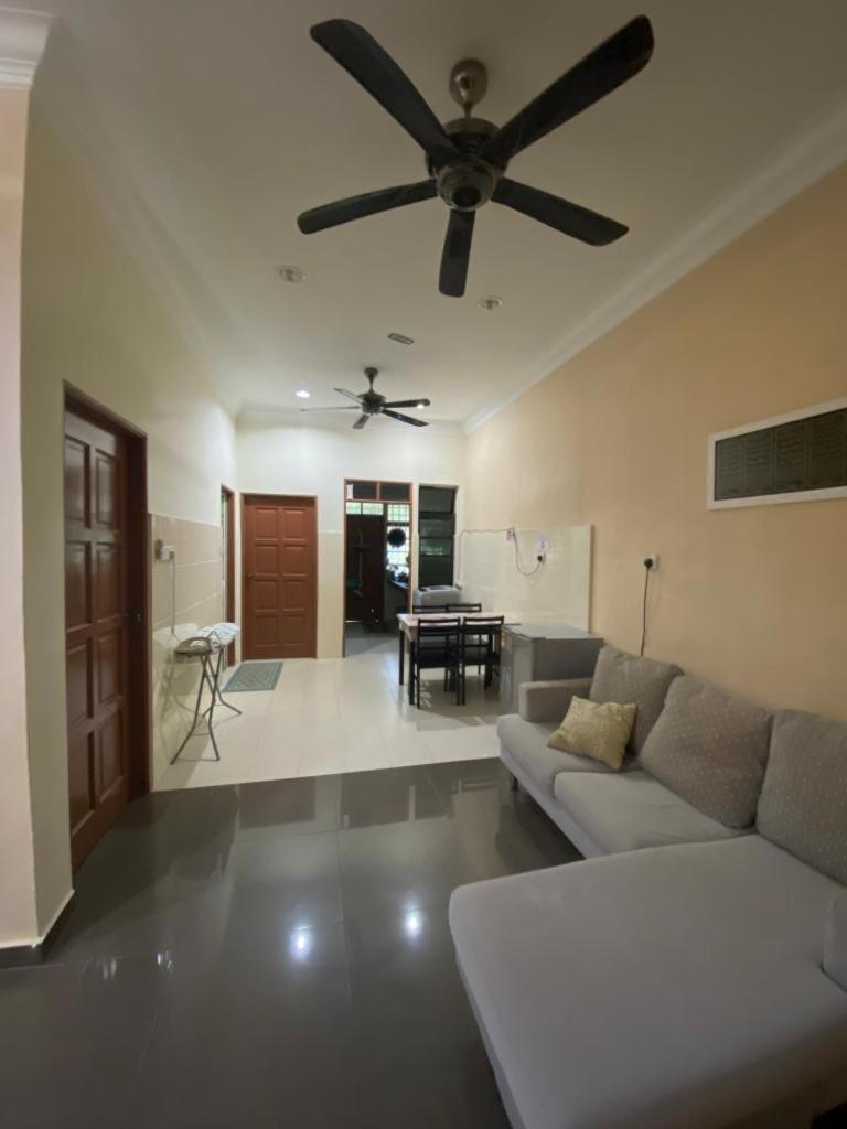Homestay Tok Ma 1 Alur Tuman 马江 外观 照片