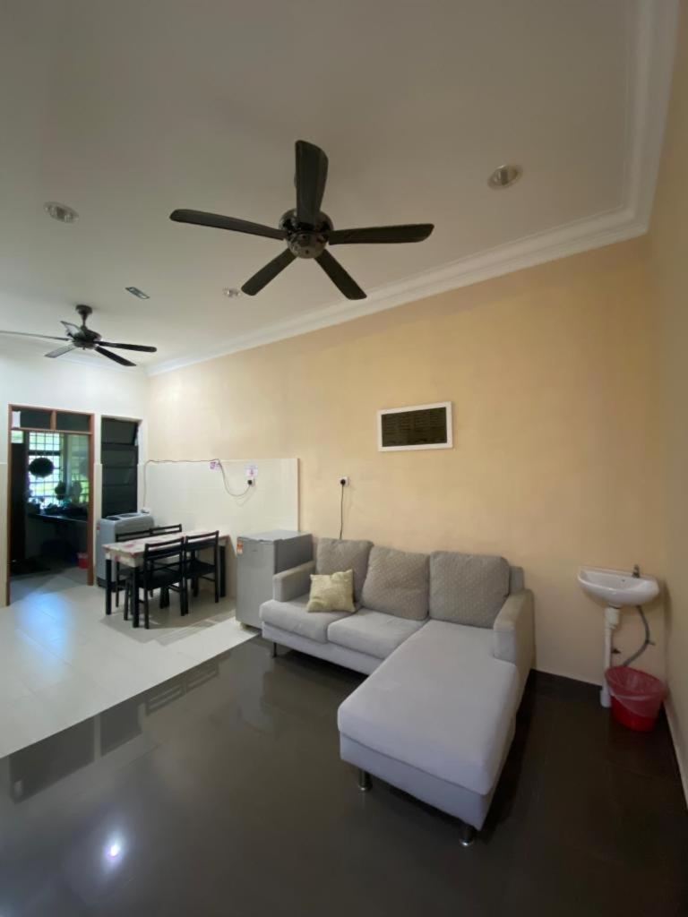 Homestay Tok Ma 1 Alur Tuman 马江 外观 照片